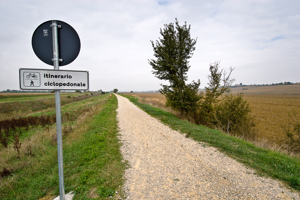 Colmata di Brolio La pista ciclabile sull'argine ©Fabrizio Ardito