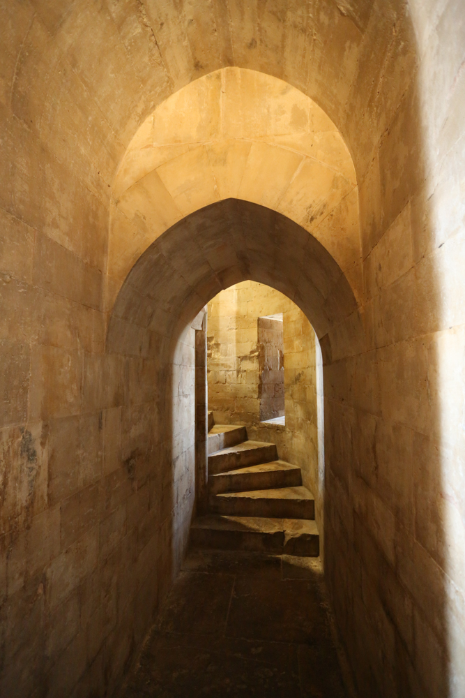 Castel del Monte, interno © A.Rossi, Camaleo S.r.l. (Rm) u2013 si ringrazia: MIC Direzione regionale Musei Puglia, Castel del Monte - Andria (BT)