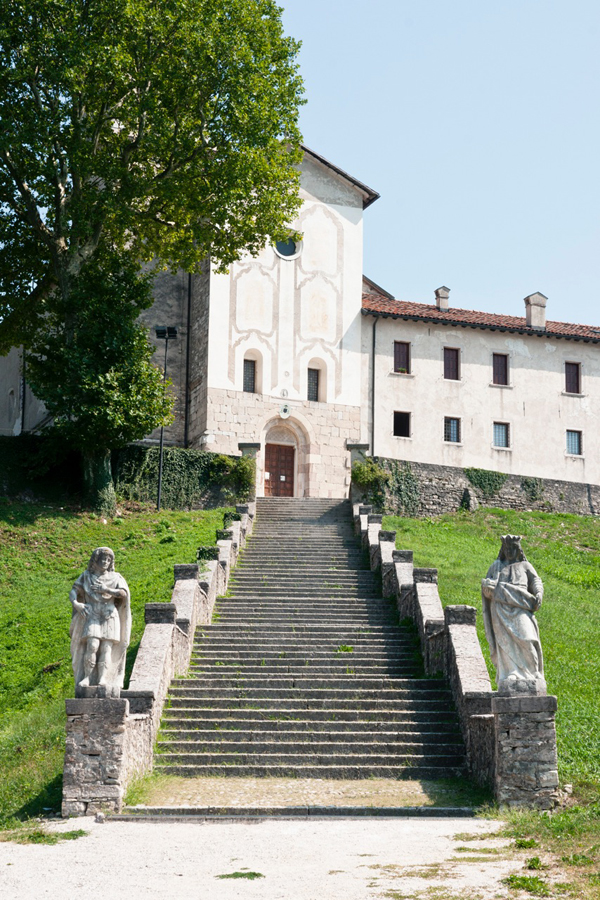 Santuario Ss. Vittore e Corona - esterno ©Marco Zucco, Archivio Provincia di Belluno