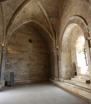 Castel del Monte, interno © A.Rossi, Camaleo S.r.l. (Rm) u2013 si ringrazia: MIC Direzione regionale Musei Puglia, Castel del Monte - Andria (BT)