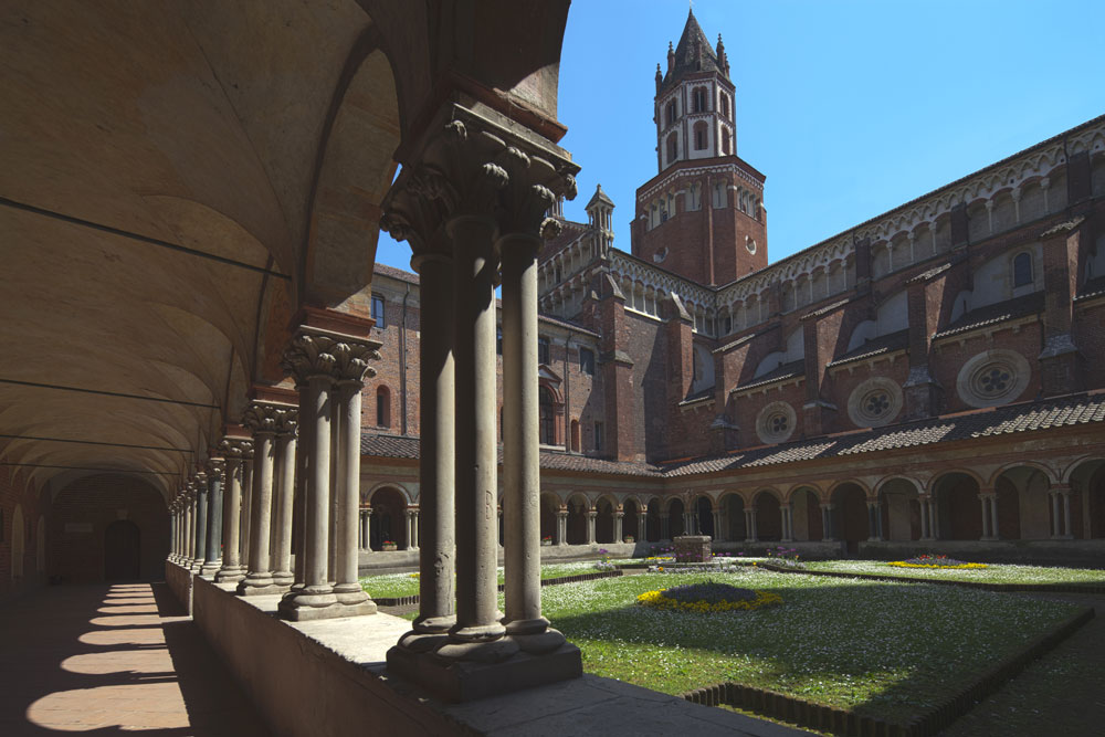 Vercelli Basilica di S. Andrea, i chiostri © Fiorenza Cicogna