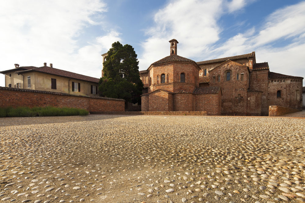 Lomello S. Maria Maggiore e battistero di S. Giovanni ad Fontes © Fiorenza Cicogna