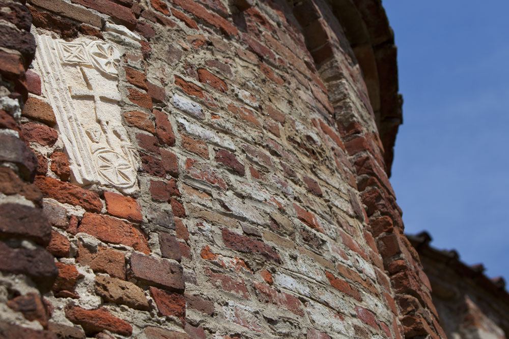 Lomello S. Giovanni ad Fontes, croce longobarda © Fiorenza Cicogna