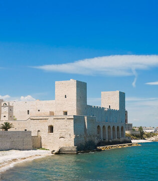 Trani Castello © mi.ti. fotolia.com