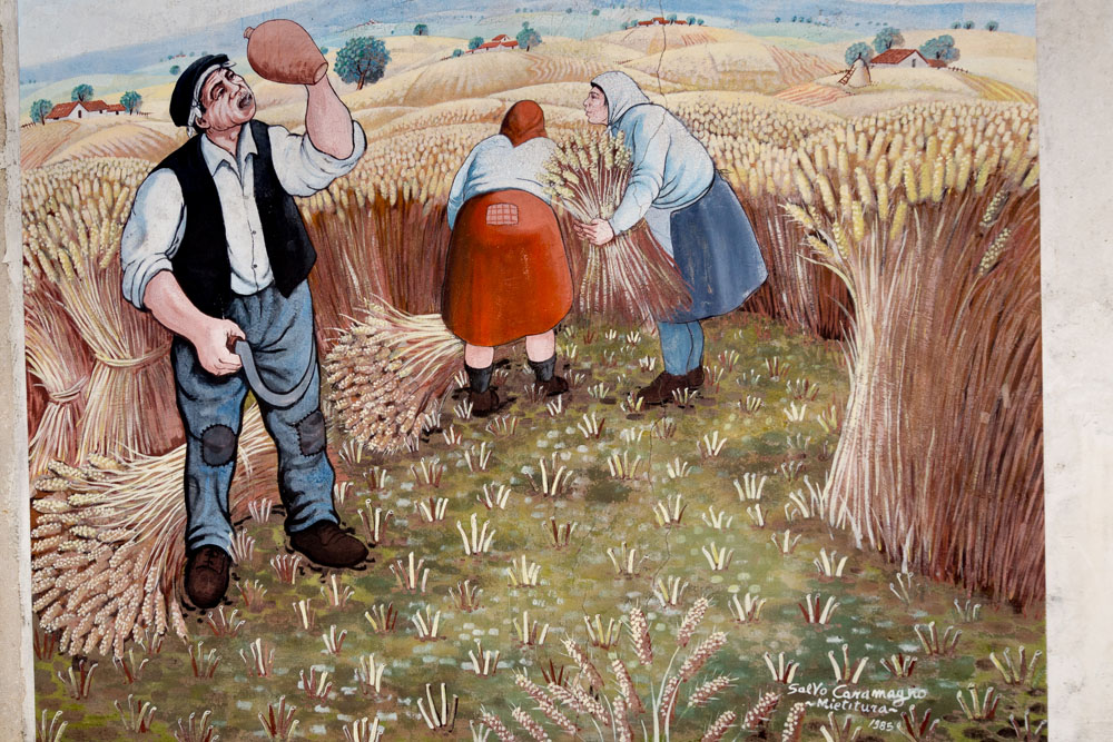 Nusco  Murales nel centro storico  © Natalino Russo