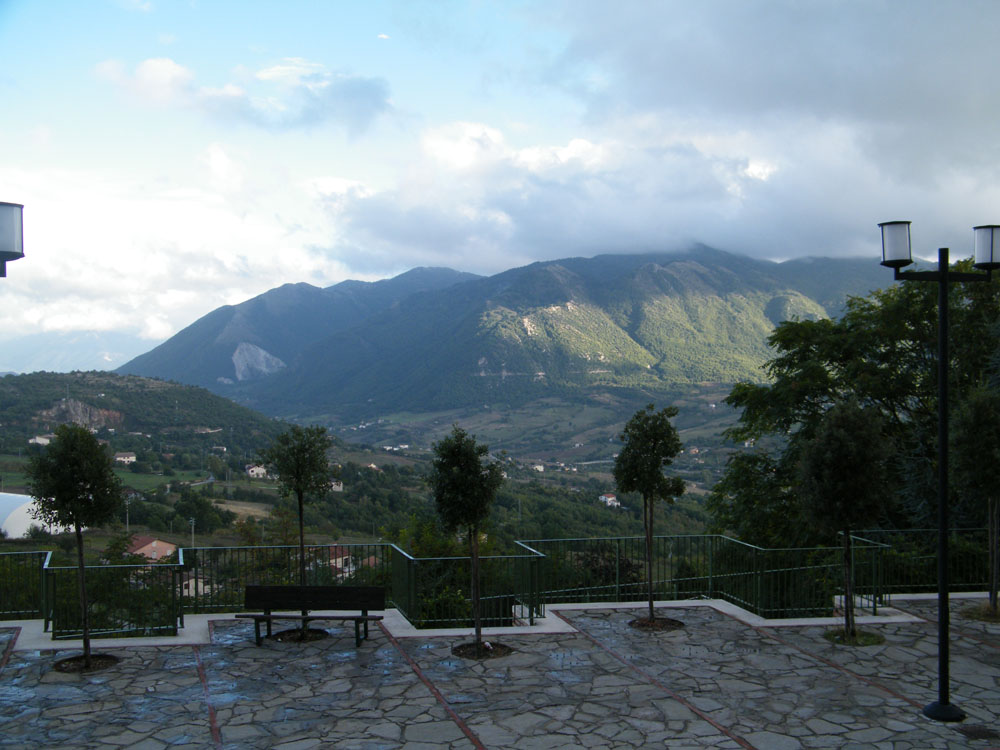 Nusco  Veduta panoramica da via Santa Croce  © Agostino della Gatta - Irpinia Turismo