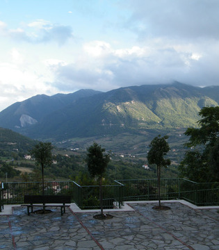 Nusco  Veduta panoramica da via Santa Croce  © Agostino della Gatta - Irpinia Turismo