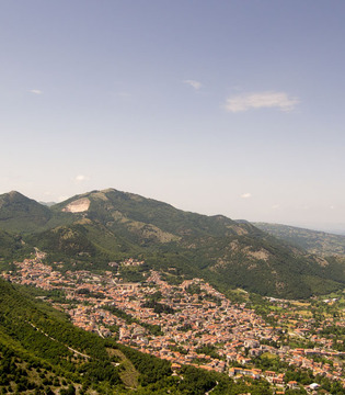 Montella  Veduta del centro  © Natalino Russo