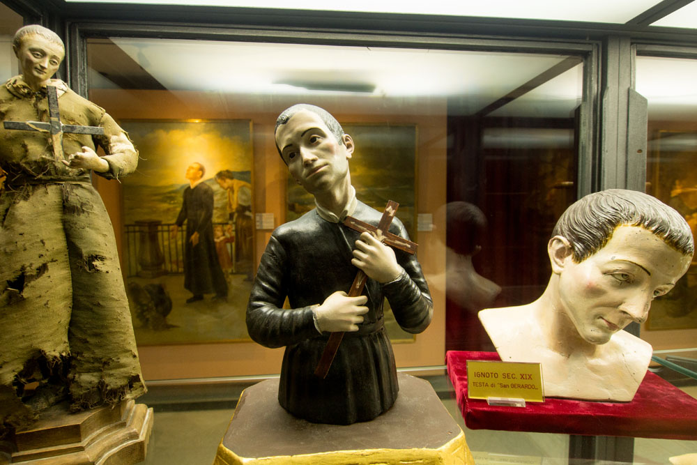 Caposele  Santuario di San Gerardo Maiella, raffigurazioni del santo  © Natalino Russo