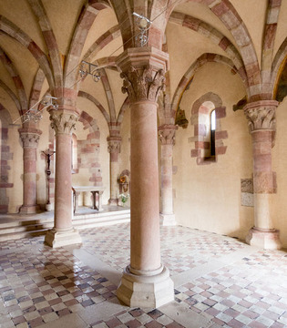 Sant'Angelo dei Lombardi  L'abbazia di San Guglielmo al Goleto, la cappella gotica  © Natalino Russo