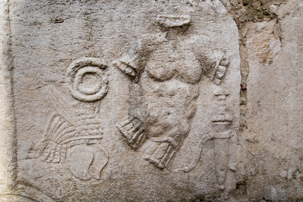 Sant'Angelo dei Lombardi L'abbazia di San Guglielmo al Goleto, bassorilievi di età romana © Natalino Russo