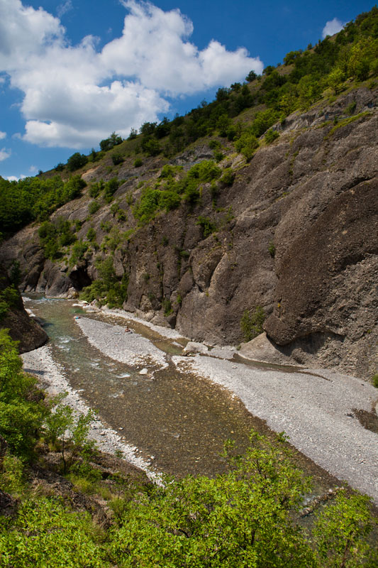 Val Borbera Il torrente Borbera scorre tra le Strette di Pertuso © Fiorenza Cicogna