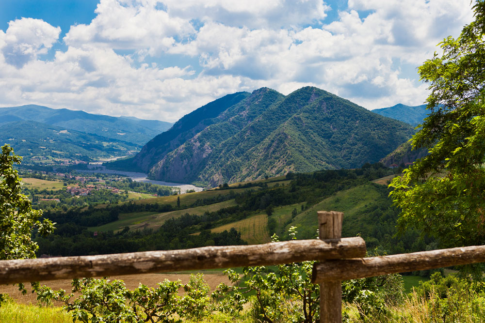Val Borbera Veduta della Val Borbera dalla frazione di Costa Merlassino © Fiorenza Cicogna