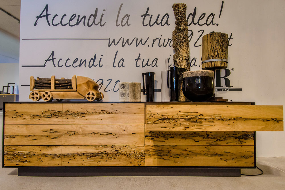 Cantù Lo showroom Riva 1920 © Giulia Castelli