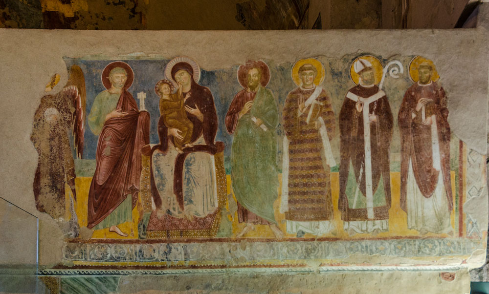 Cantù Complesso di San Vincenzo in Galliano, gli affreschi all'interno © Giulia Castelli