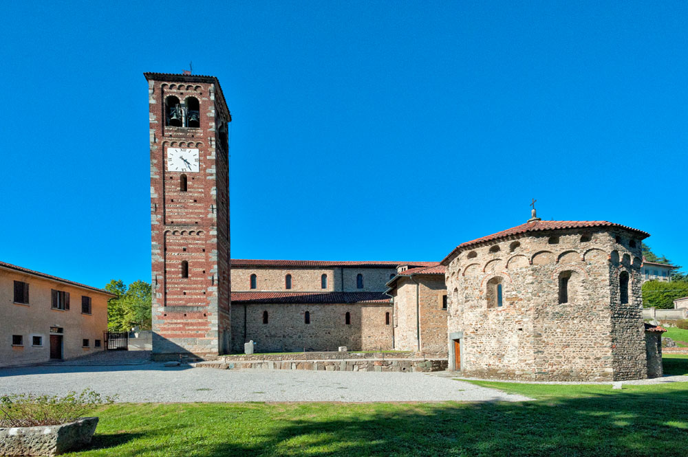 Civate Basilica di SS. Pietro e Paolo © Giulia Castelli