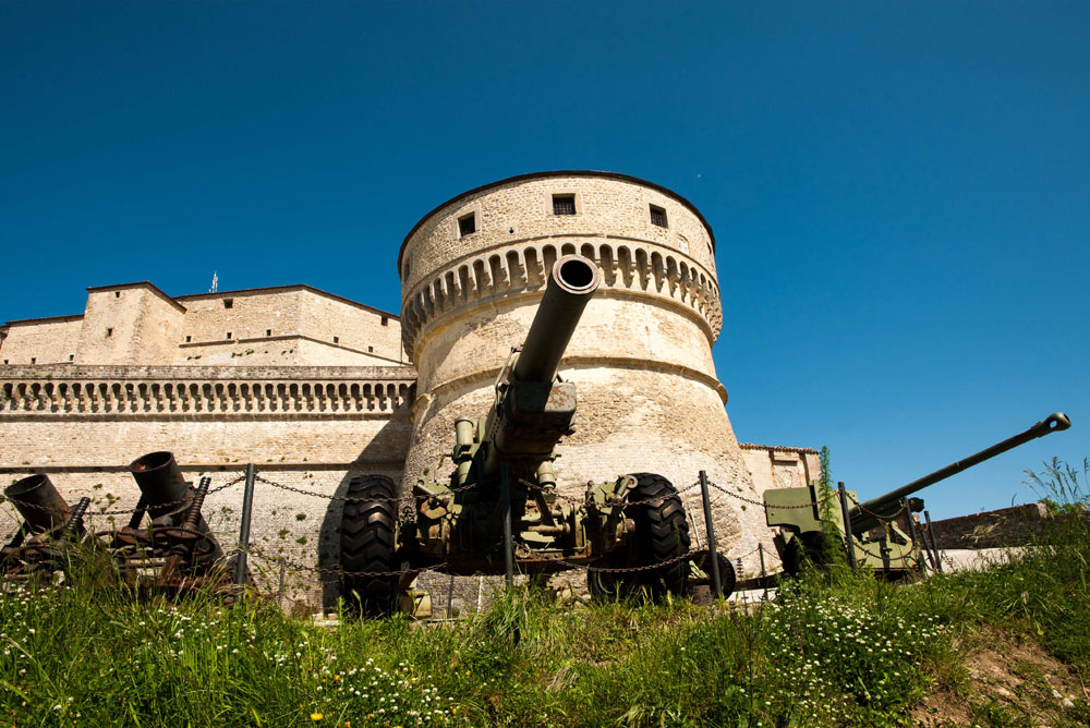San Leo Torrione della rocca © Fabrizio Ardito