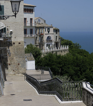 Vasto Loggia Amblingh © Elio Torlontano