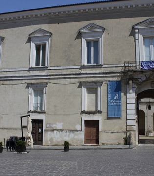 Vasto Musei Civici © Elio Torlontano, su gentile concessione della Direzione regionale per i beni culturali dell'Abruzzo Soprintendenza per i beni archeologici dell'Abruzzo