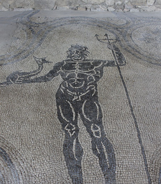 Vasto Mosaici delle terme © Elio Torlontano, su gentile concessione della Direzione regionale per i beni culturali dell'Abruzzo Soprintendenza per i beni archeologici dell'Abruzzo