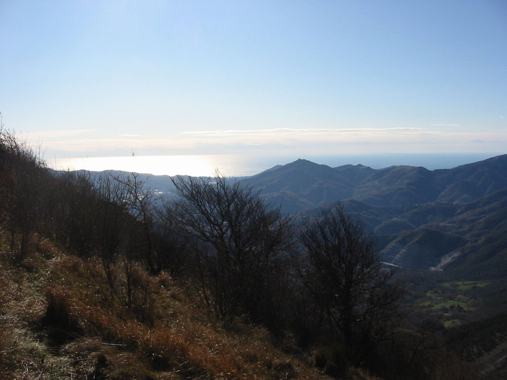 Parco Capanne di Marcarolo Veduta del Mar Ligure dalla cima del Monte Tobbio © Archivio Parco Naturale delle Capanne di Marcarolo