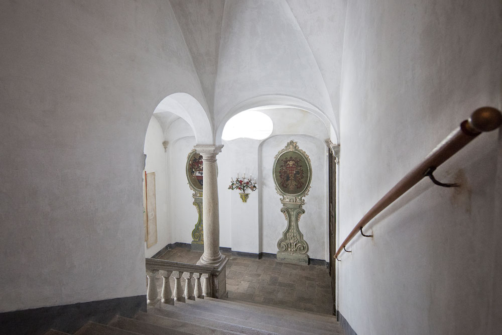 Rocca Grimalda La scala di accesso agli appartamenti del castello © Fiorenza Cicogna