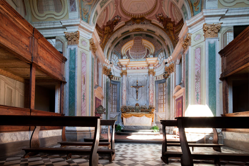 Rocca Grimalda La cappella del castello decorata a trompe l'oeil © Fiorenza Cicogna