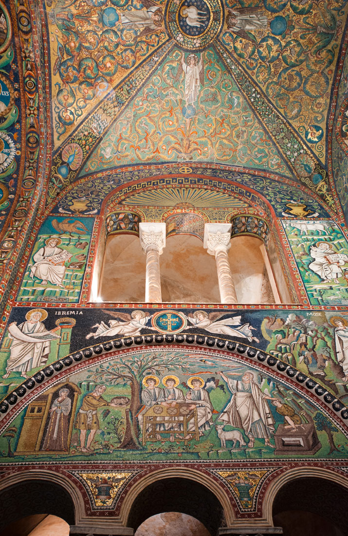 Ravenna San Vitale, abside con mosaici © Fabrizio Ardito