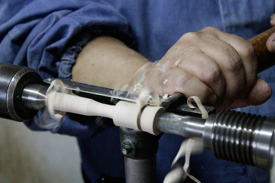 Pretoro Prendimiele fatto al tornio © Elio Torlontano