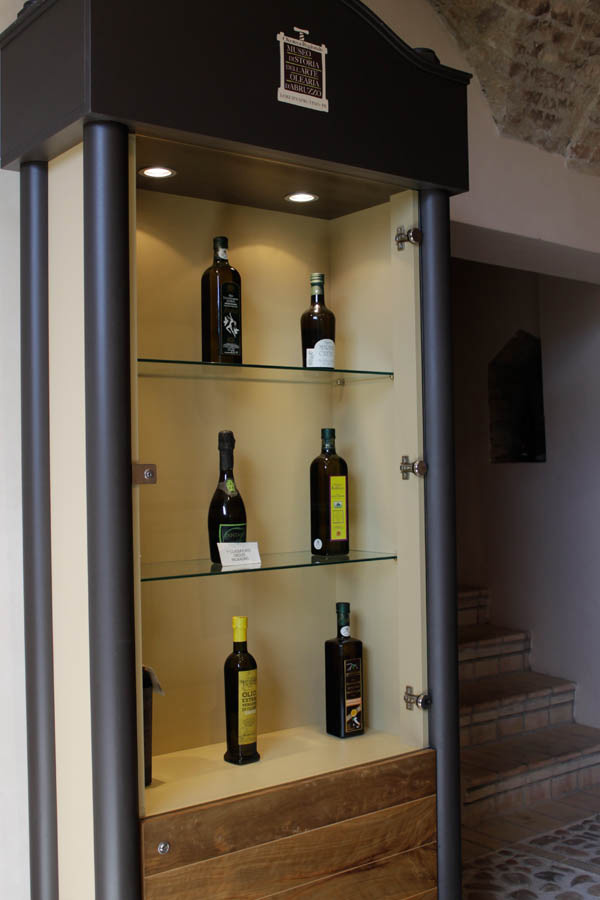 Loreto Aprutino Oleoteca Regionale © Elio Torlontano