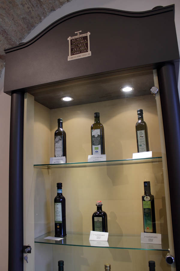 Loreto Aprutino Oleoteca Regionale © Elio Torlontano