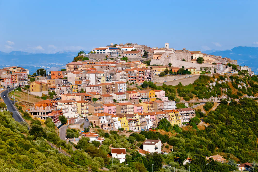Monte Soratte Veduta del borgo di Sant'Oreste © Gianluca Rasile - Fotolia.com