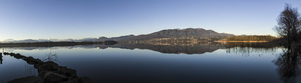 Lago di Varese con le Alpi ©Massimo De Candido, Fotolia.com