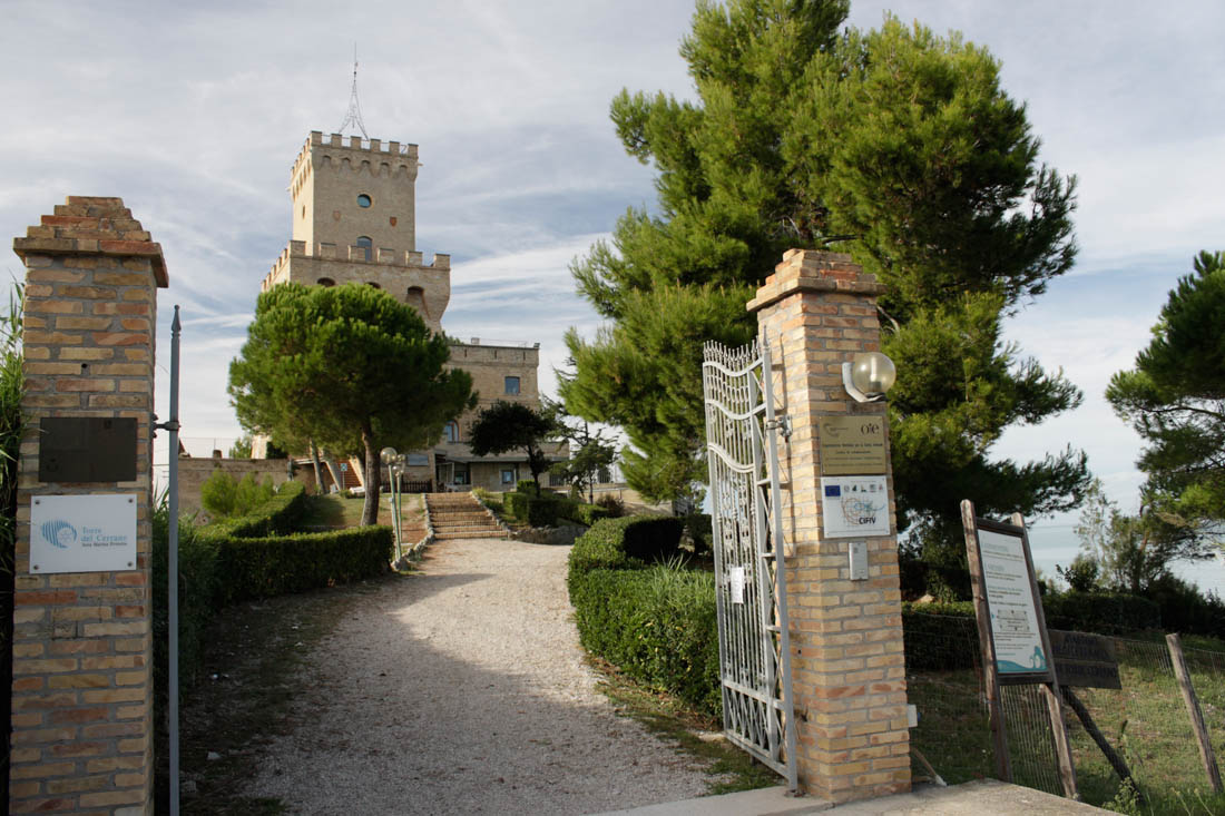 Torre Cerrano Ingresso alla Torre © Elio Torlontano