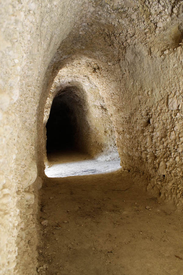 Atri Le Grotte © Elio Torlontano