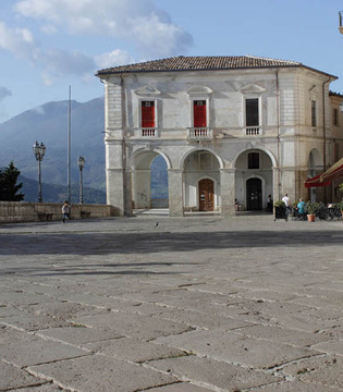 Civitella del Tronto Piazza Filippi © Elio Torlontano