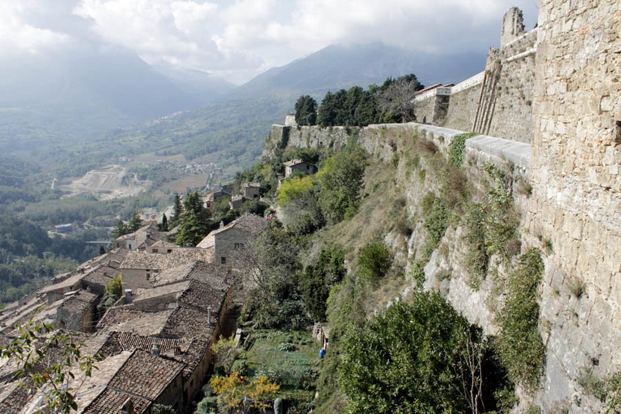 Civitella del Tronto Vista dalla Fortezza © Elio Torlontano