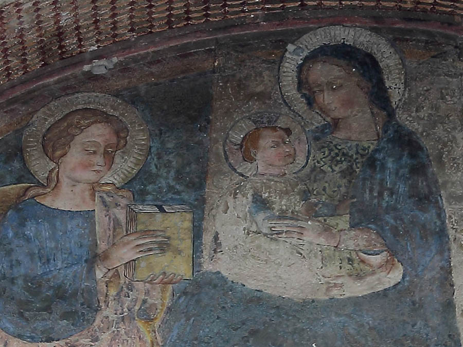 Teramo affreschi di Giacomo da Campli sulla luneta della Casa del Mutilato © Elio Torlontano