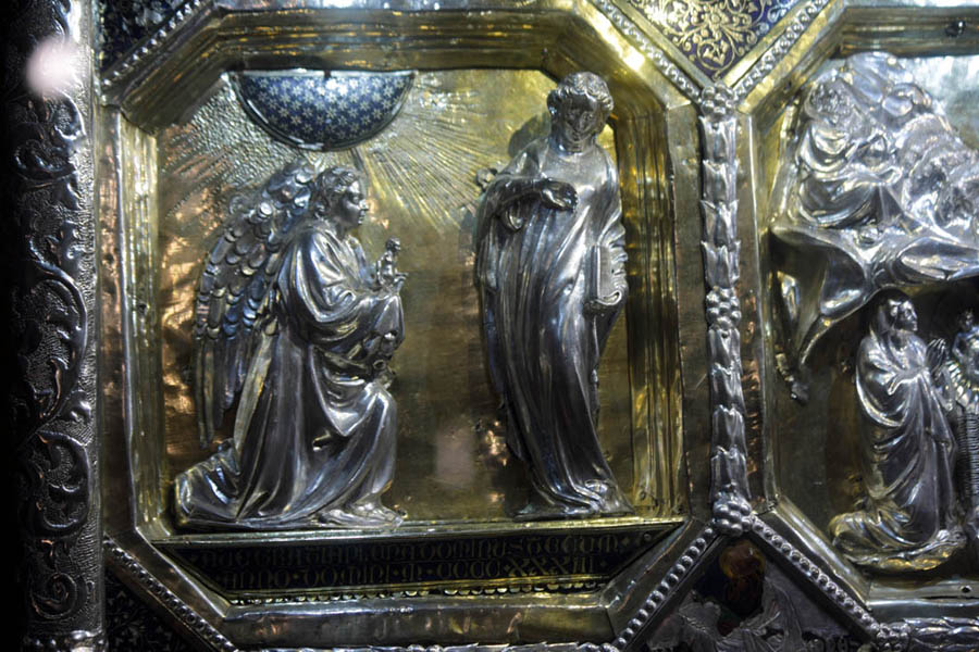 Teramo Duomo di Teramo, il paliotto d Nicola da Guardiagrele © Elio Torlontano