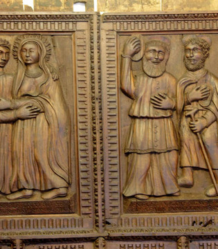 Teramo Il portale di Santa Maria delle Grazie © Elio Torlontano