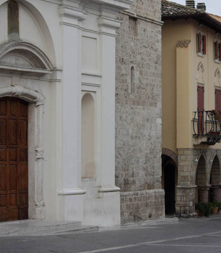 Campli Il portale di Santa Maria in Platea © Elio Torlontano