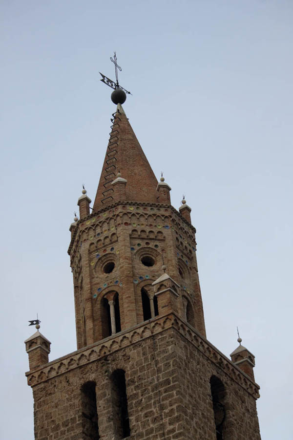 Campli Il campanile di Santa Maria in Platea © Elio Torlontano
