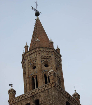 Campli Il campanile di Santa Maria in Platea © Elio Torlontano