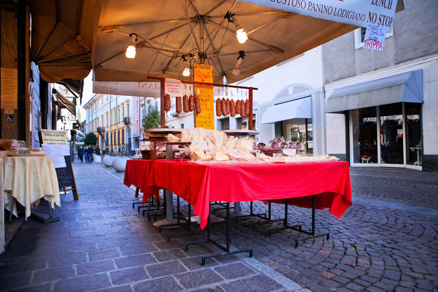 Lodi Bancarelle in Corso Vittorio Emanuele © Fiorenza Cicogna