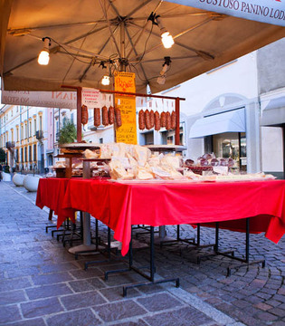Lodi Bancarelle in Corso Vittorio Emanuele © Fiorenza Cicogna