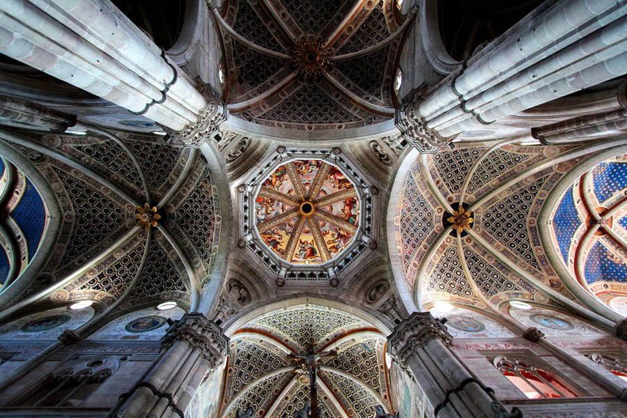 Certosa di Pavia Volte e cupola della chiesa © Umberto Barcella