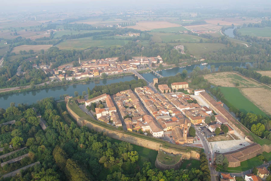Pizzighettone Veduta aerea di Pizzighettone © Gruppo Volontari delle Mura