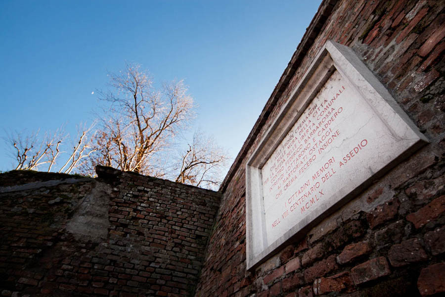 Pizzighettone Le mura presso Piazza Garibaldi © Fiorenza Cicogna