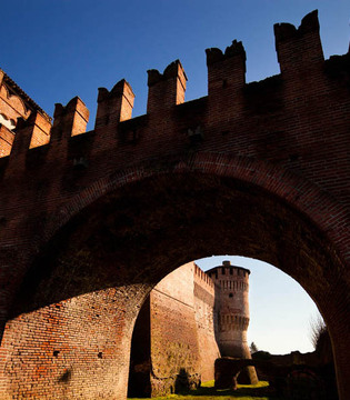 Soncino La Rocca Sforzesca con le mura e il rivellino © Fiorenza Cicogna