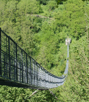 Mammiano Basso Ponte sospeso © Provincia di Pistoia Turismo
